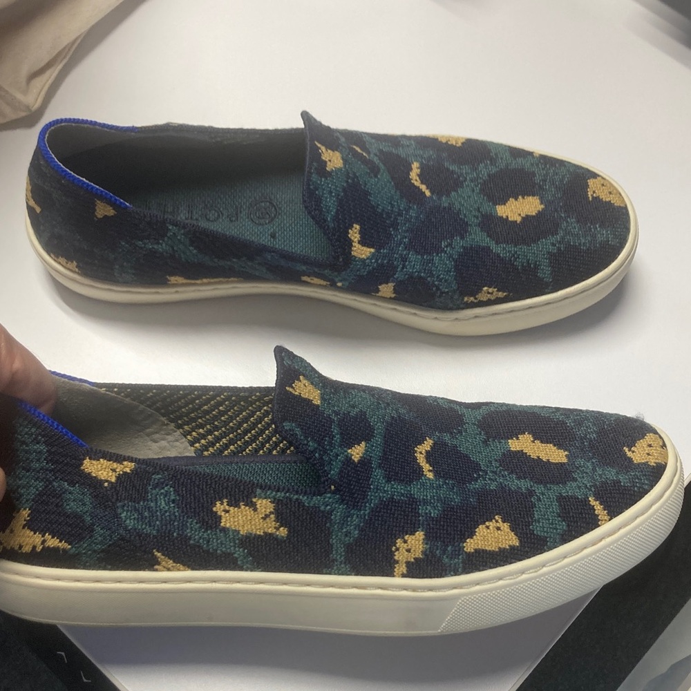 Rothys 9.5 like new blue and green loafers